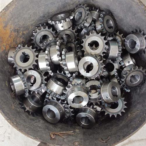 齿轮、皮带轮与链轮 机械设备中的关键传动部件